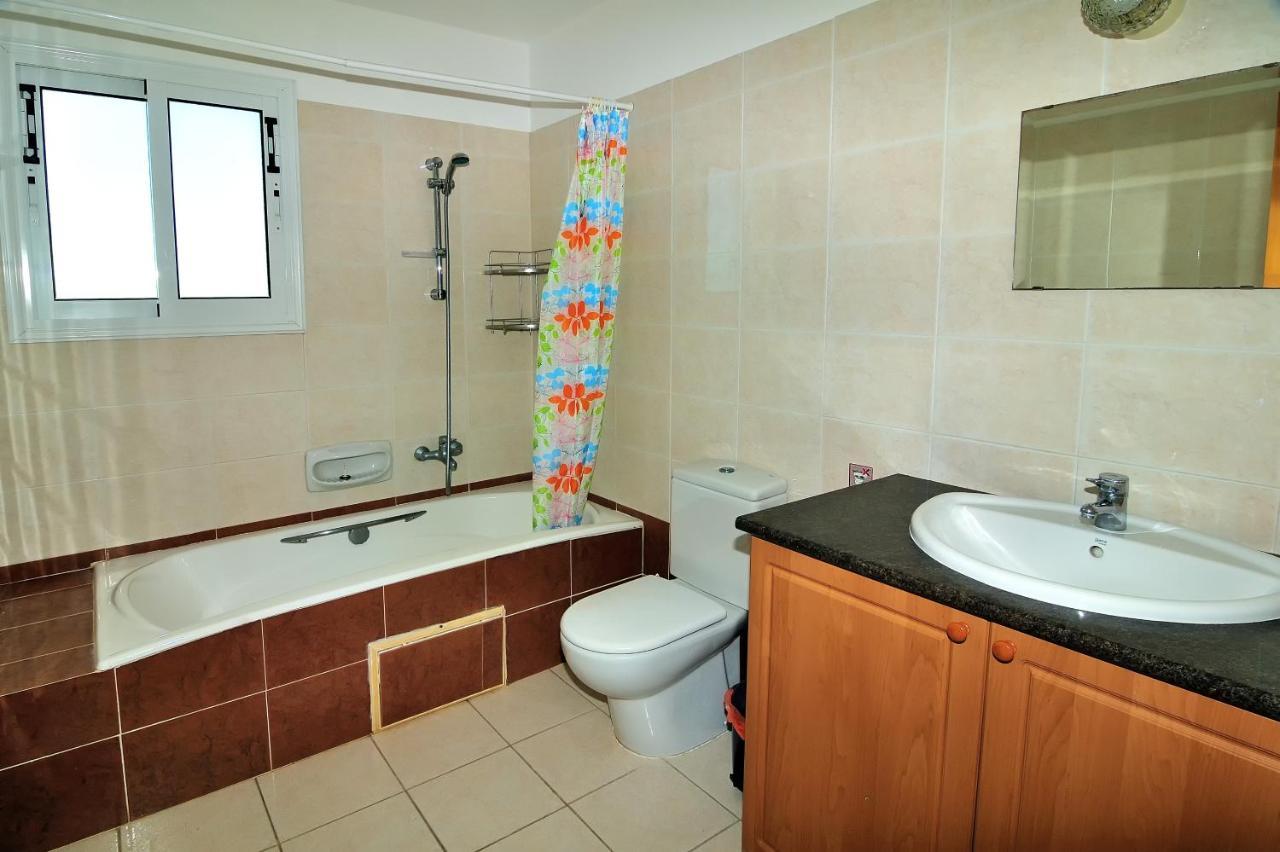 Bella Katerina By Prestige Bookings Coral Bay Exterior photo
